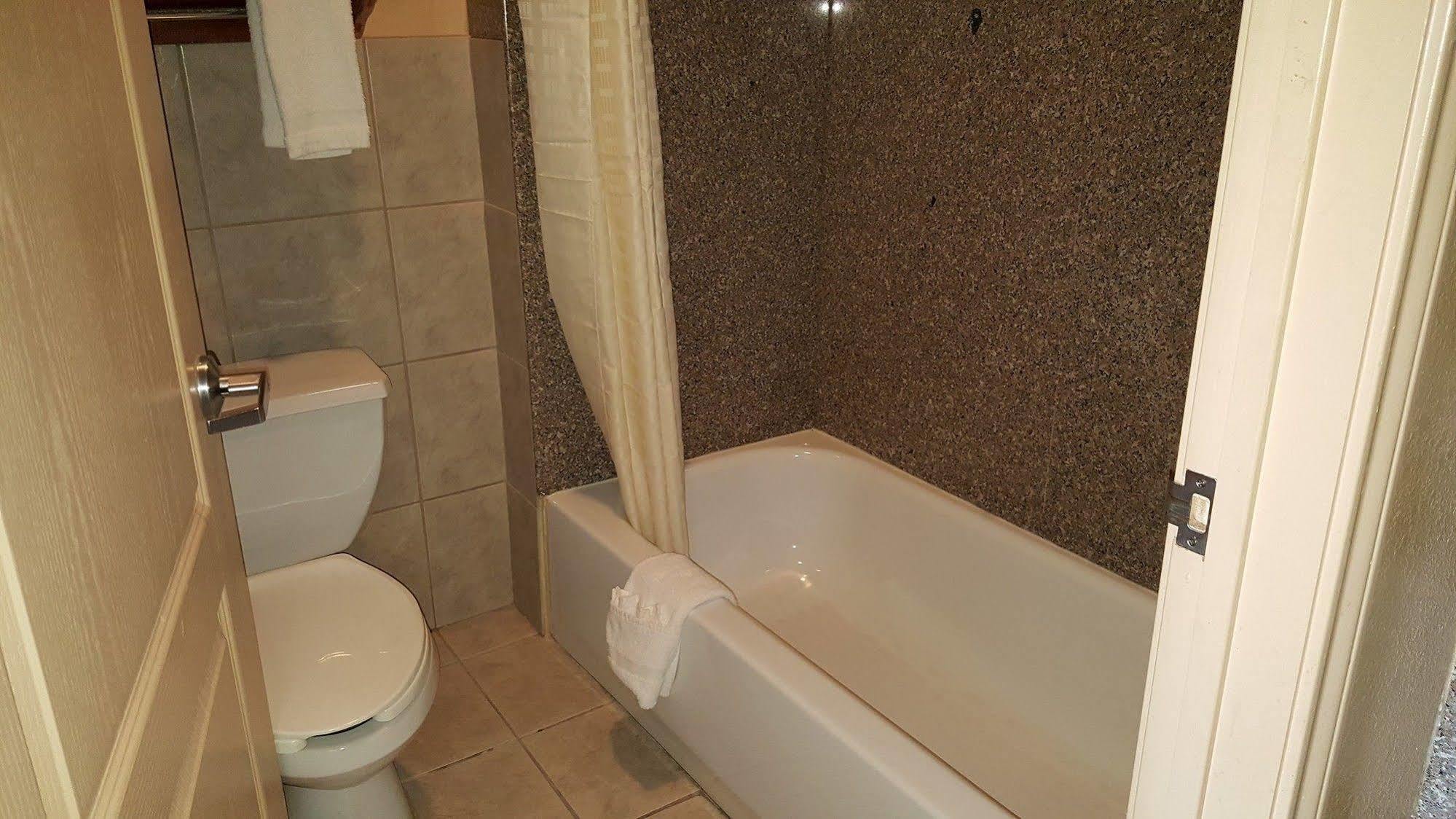 Budgetel Inn And Suites Hearne Extérieur photo